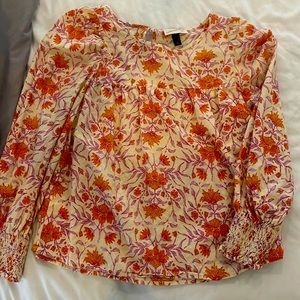 Long sleeves flower cotton blouse